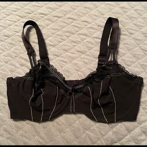 SOLD - Felina Underwire Bra With Thick Straps